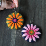 Load image into Gallery viewer, Online Video Tutorial - Needle Felted Daisies by The Lady Moth