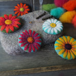 Load image into Gallery viewer, Online Video Tutorial - Needle Felted Daisies by The Lady Moth
