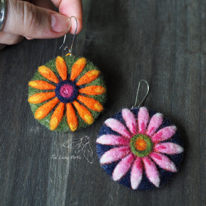Workshop in a Box - Needle Felted Daisies by The Lady Moth