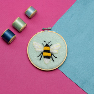 BEGINNER'S  2D Needle Felted Bumble Bee Picture Kit