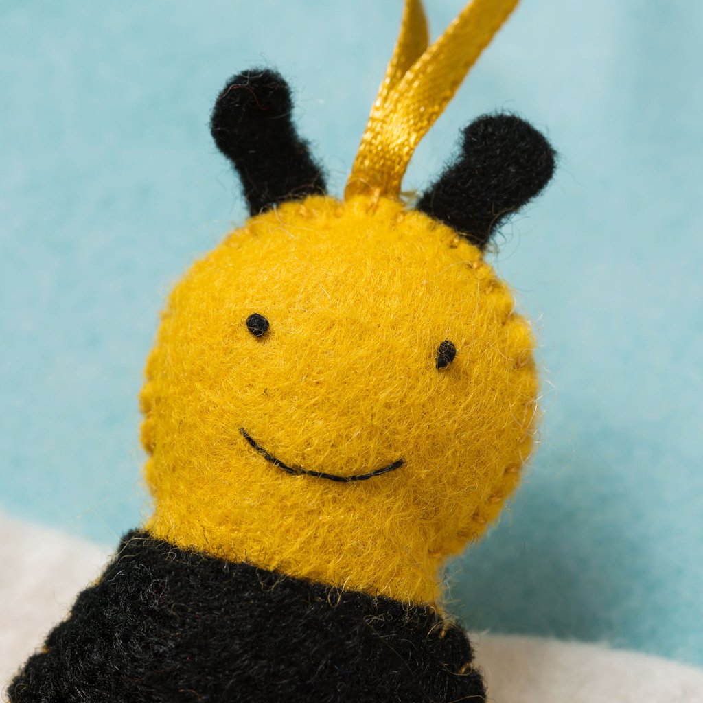 Bee & Flower Felt Art Mini Kit by Corinne Lapierre