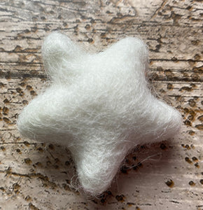 Handmade 100% Wool Star - 4-4.5cm - Ivory White