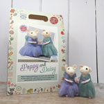 Load image into Gallery viewer, Poppy and Daisy - Needle Felting Kit by The Crafty Kit Company
