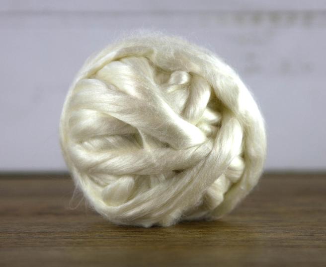 Eri Silk - Natural White Top/Roving   25g