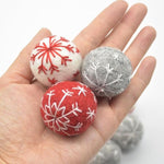 Load image into Gallery viewer, Handmade 100% Wool Snowflake Bauble - 3cm -  Red
