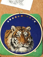 Load image into Gallery viewer, Needle Felted Tiger Picture Kit
